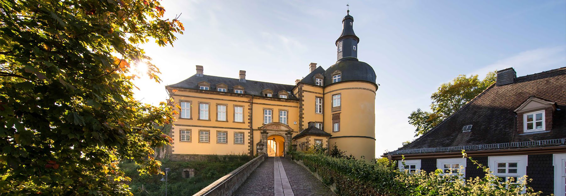 Zufahrt Schloss Friedrichstein in Bad Wildungen